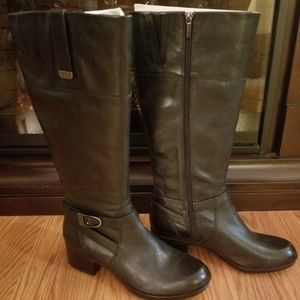 New w/o box black Bandalino boots